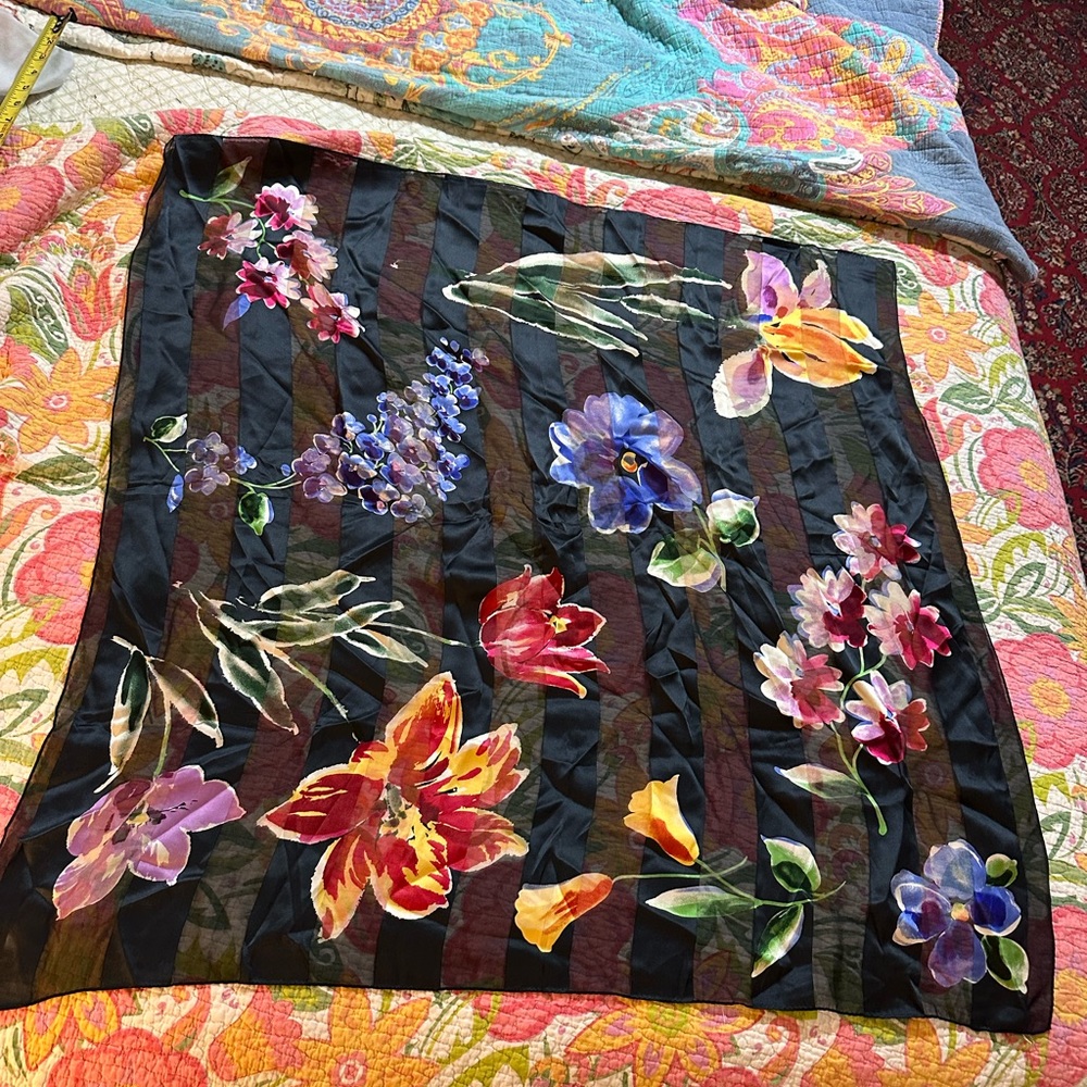 Beautiful vintage floral scarf